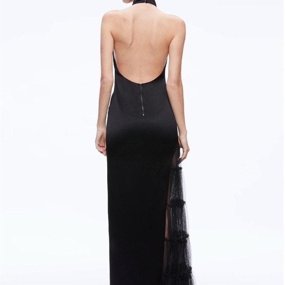 Elegant Black Halter Dress - Picture 4 of 5